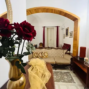 https://victorian-house.lecce-hotels.com